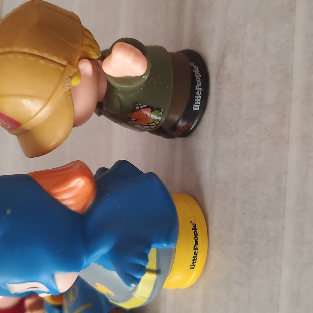 Kids Toy Figurine Set  Of 6- Blue, Yellow, Red - Picture 15 of 15
